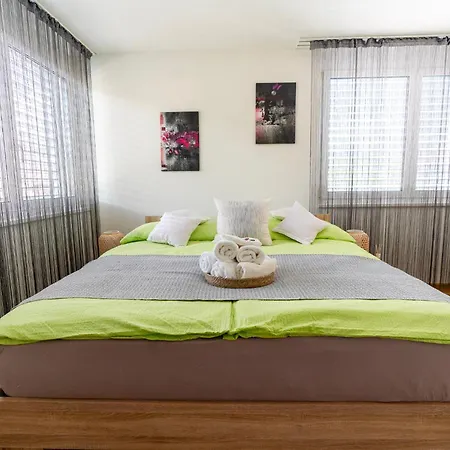 Апартаменты Cozy Einigen