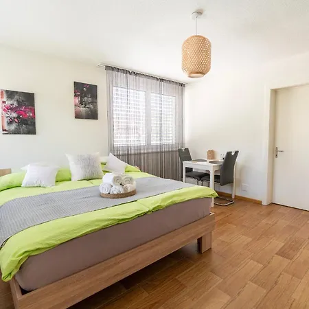 Апартаменты Cozy Einigen